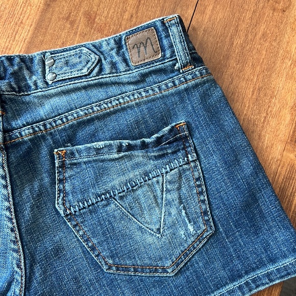 Madison Denim Co Jean Shorts 7/8 - Picture 3 of 7